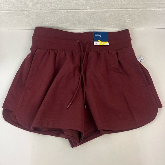 Old Navy Pants - Old Navy Dynamic Fleece High Rise 3.5” Shorts, Medium